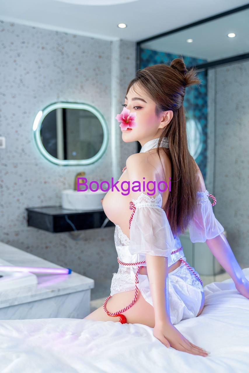 Bé Na - Gái Xinh Cảm Xúc Thăng Hoa, Em Hàng Ngọt Ngào (4)