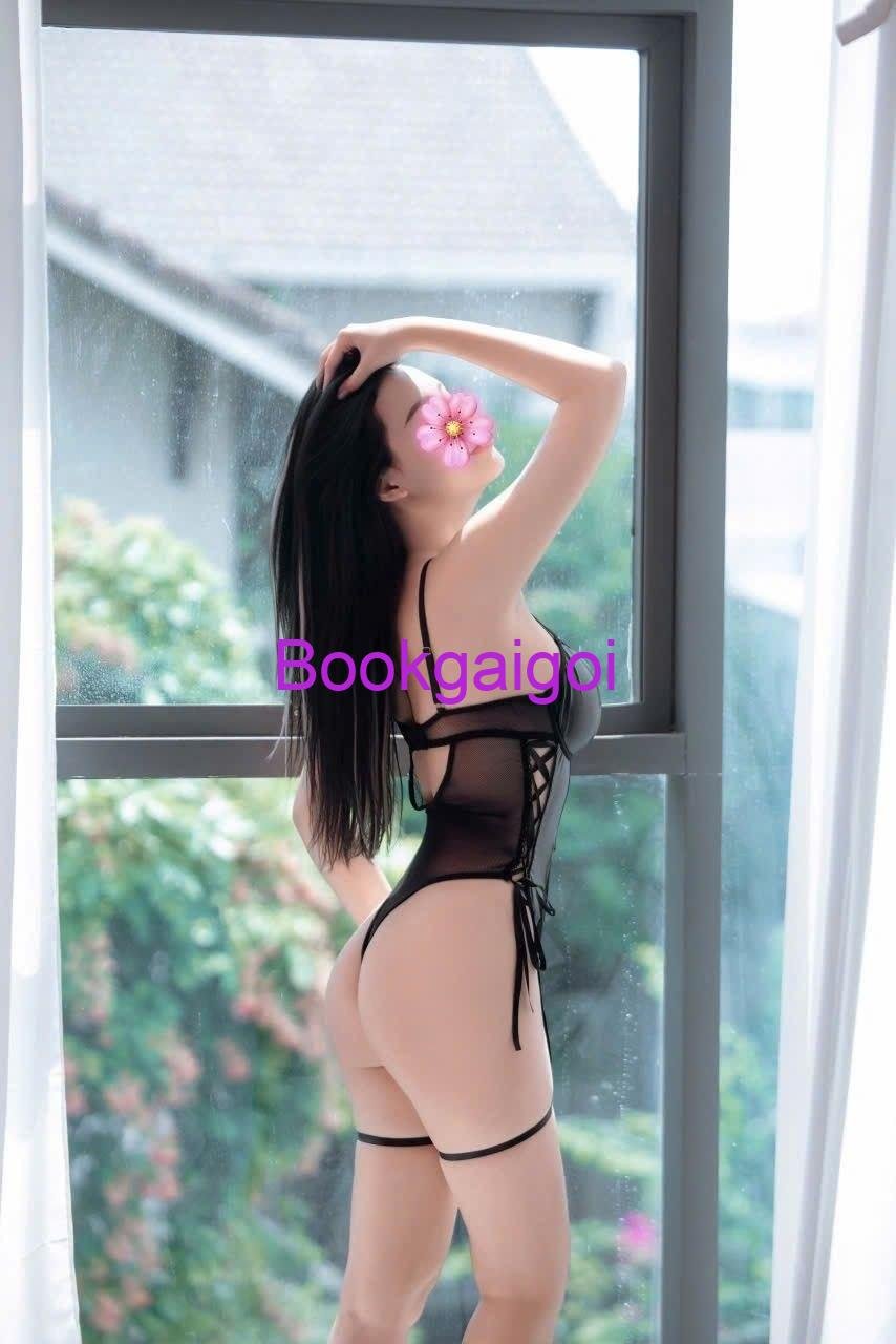 Huyền My - Gái Gọi Cao Cấp Với Nét Duyên Dáng Tươi Trẻ (17)