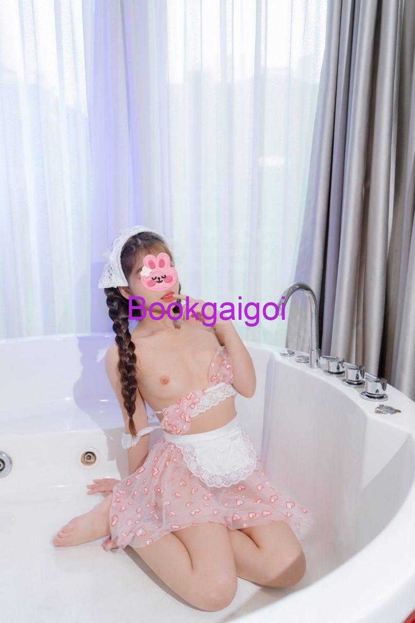Quỳnh Trang - Quyến Rũ Với Dáng Đẹp, Ngọt Ngào Cuốn Hút (2)